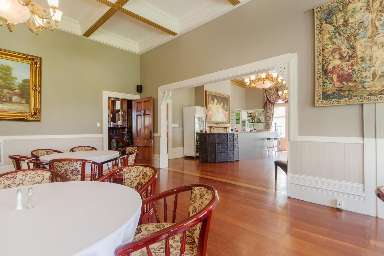 Highden Manor Estate Hotel Palmerston North Buitenkant foto