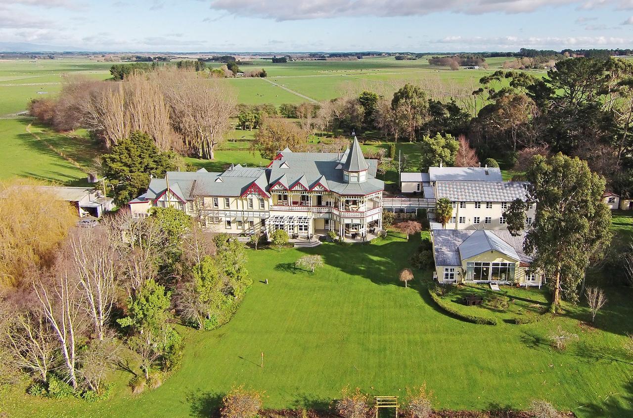 Highden Manor Estate Hotel Palmerston North Buitenkant foto