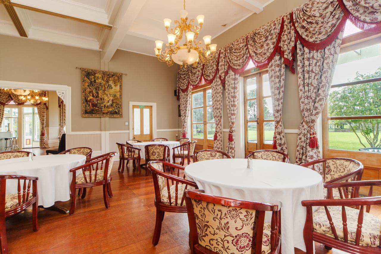 Highden Manor Estate Hotel Palmerston North Buitenkant foto