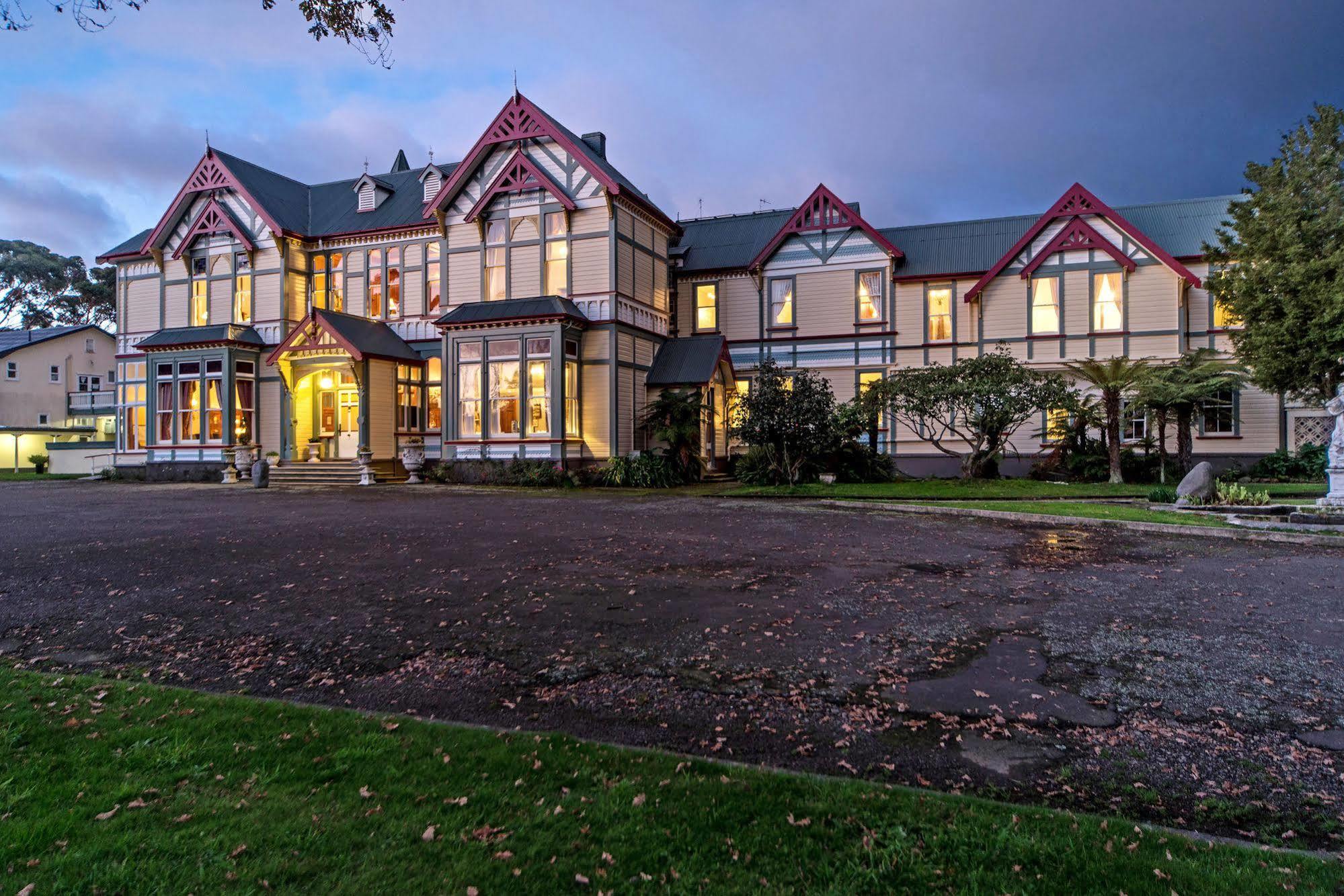 Highden Manor Estate Hotel Palmerston North Buitenkant foto