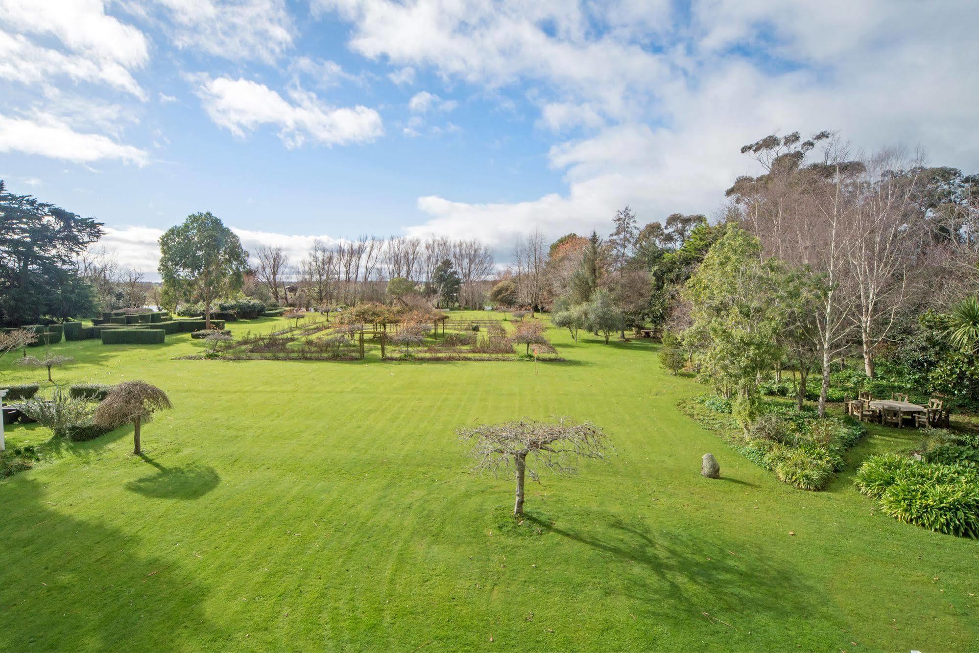 Highden Manor Estate Hotel Palmerston North Buitenkant foto