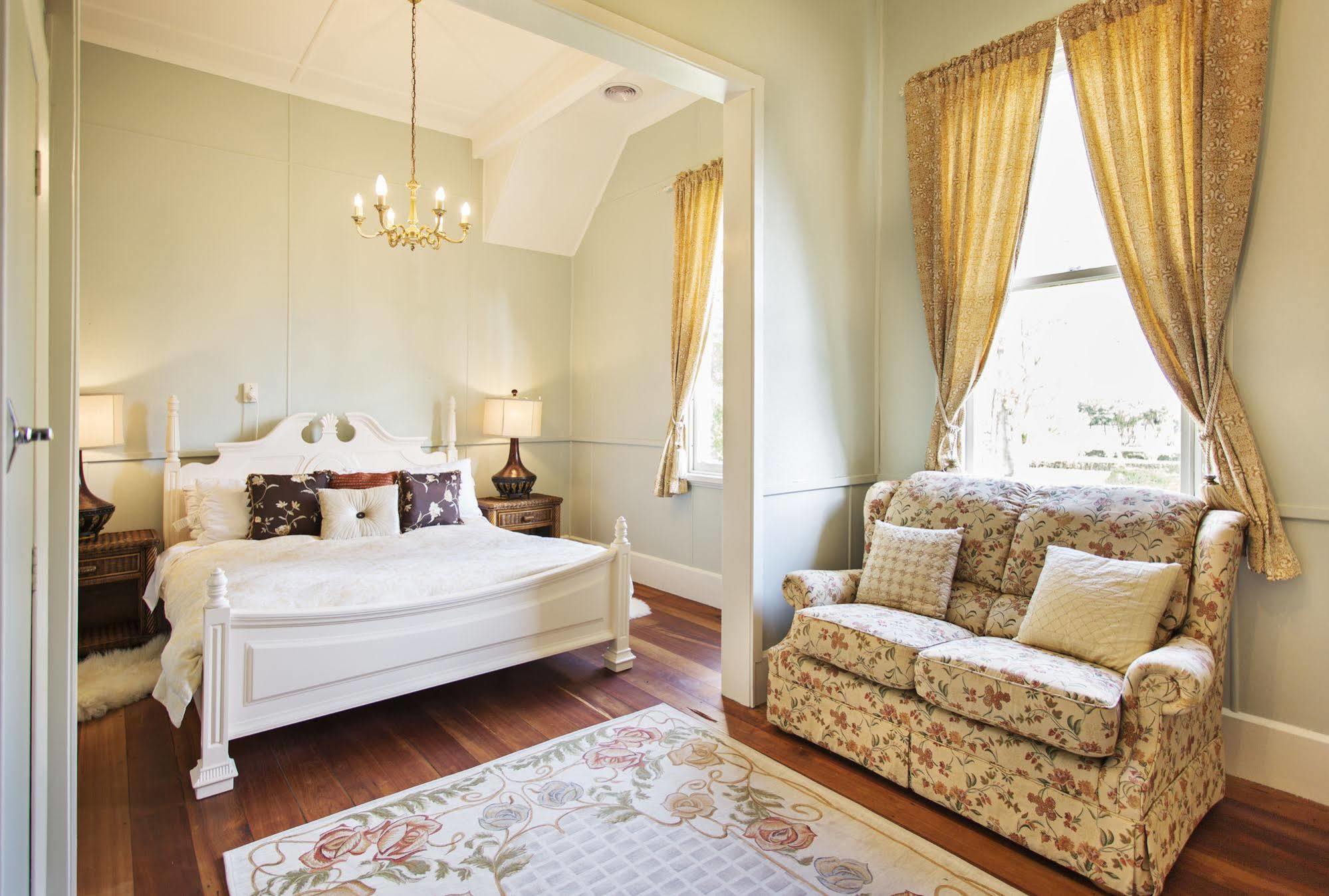 Highden Manor Estate Hotel Palmerston North Buitenkant foto