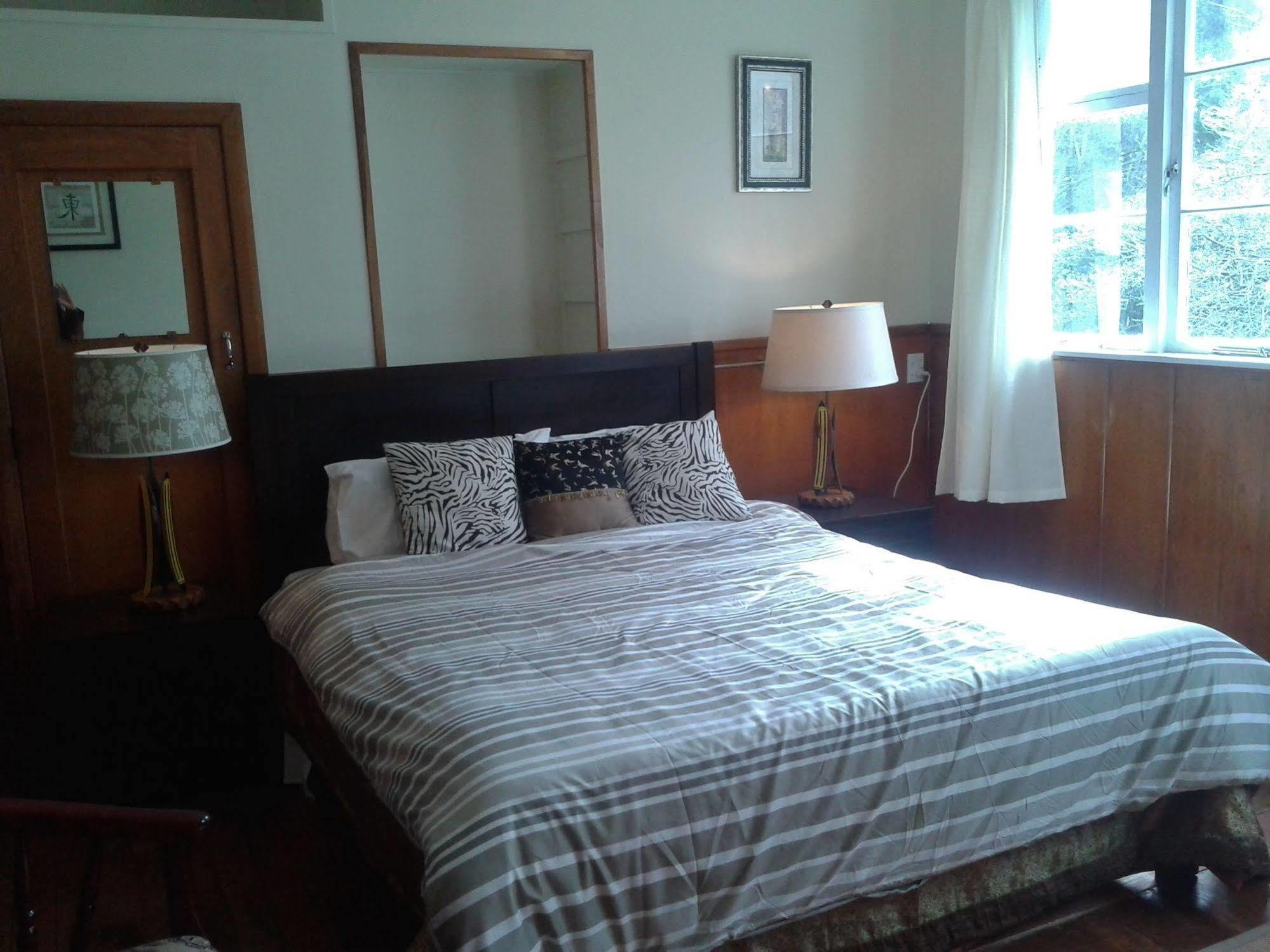 Highden Manor Estate Hotel Palmerston North Buitenkant foto