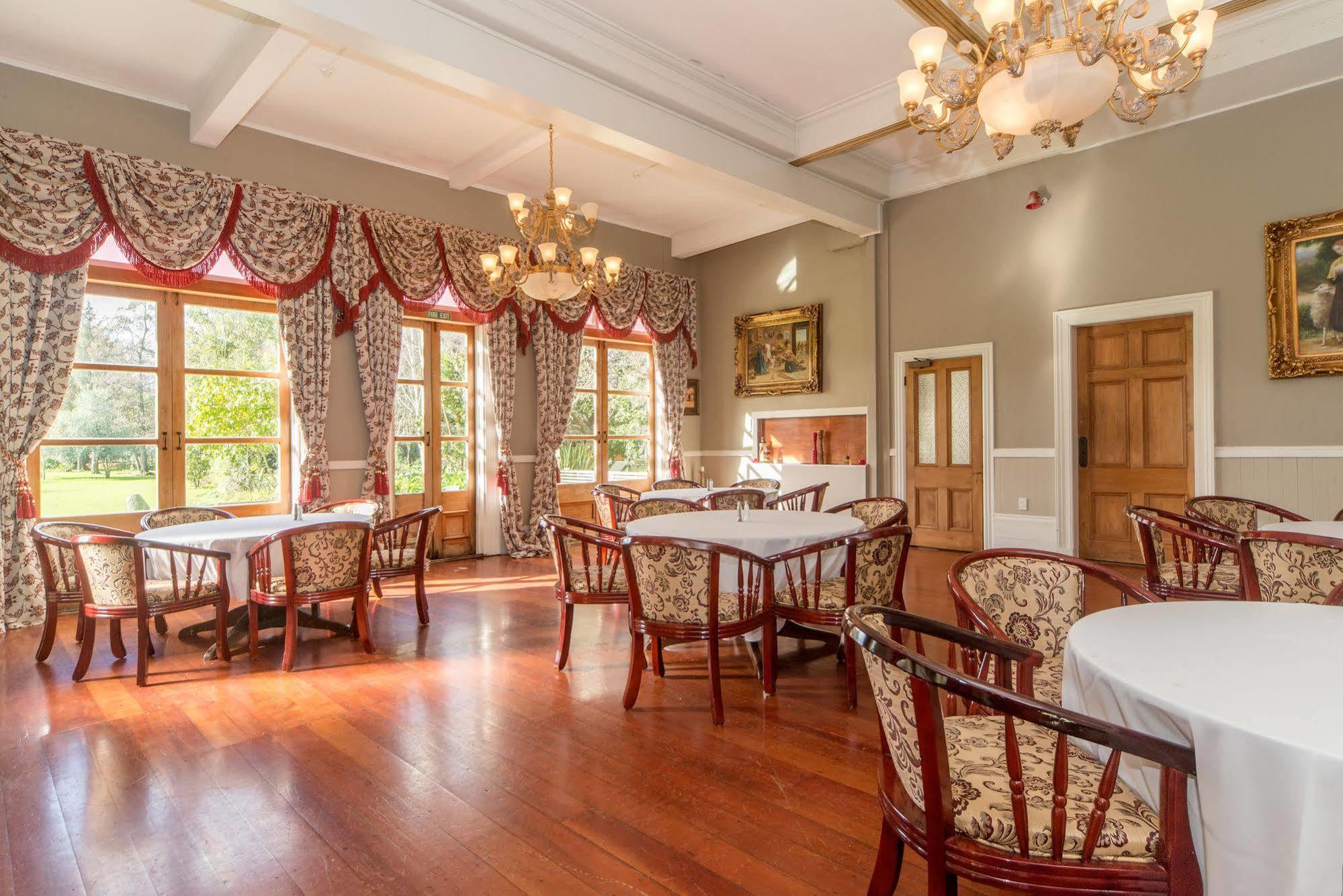 Highden Manor Estate Hotel Palmerston North Buitenkant foto