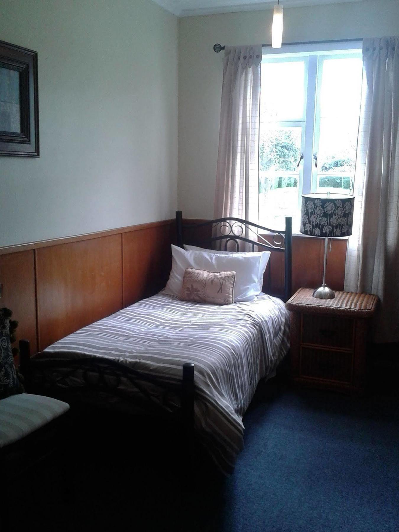 Highden Manor Estate Hotel Palmerston North Buitenkant foto