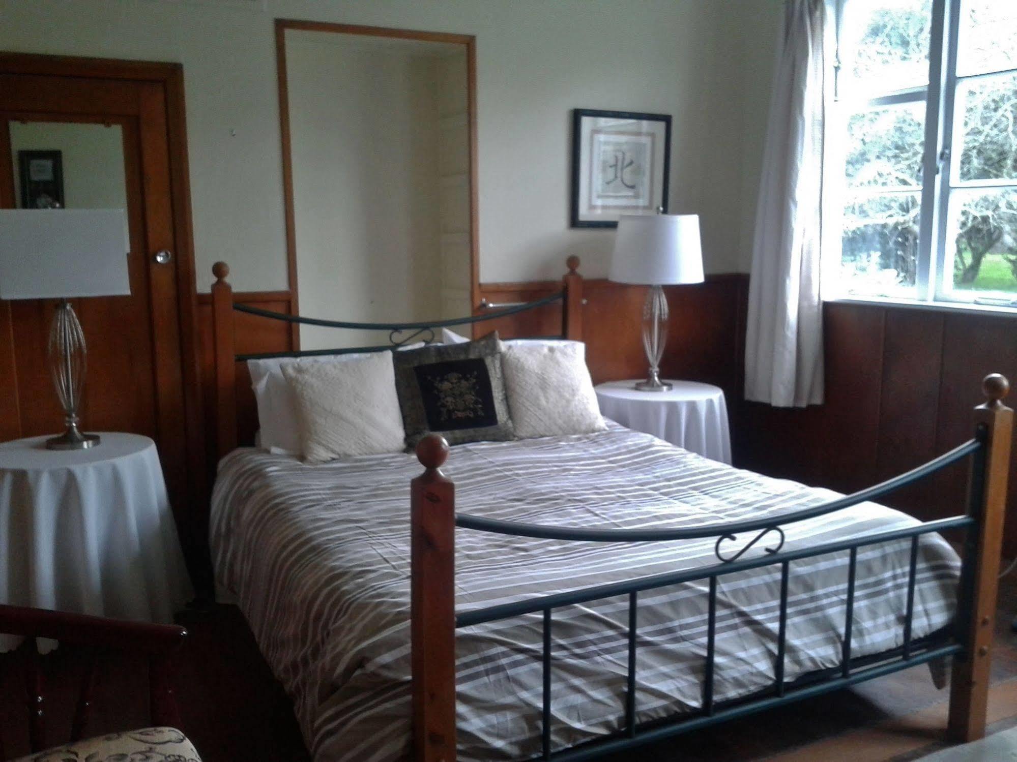 Highden Manor Estate Hotel Palmerston North Buitenkant foto