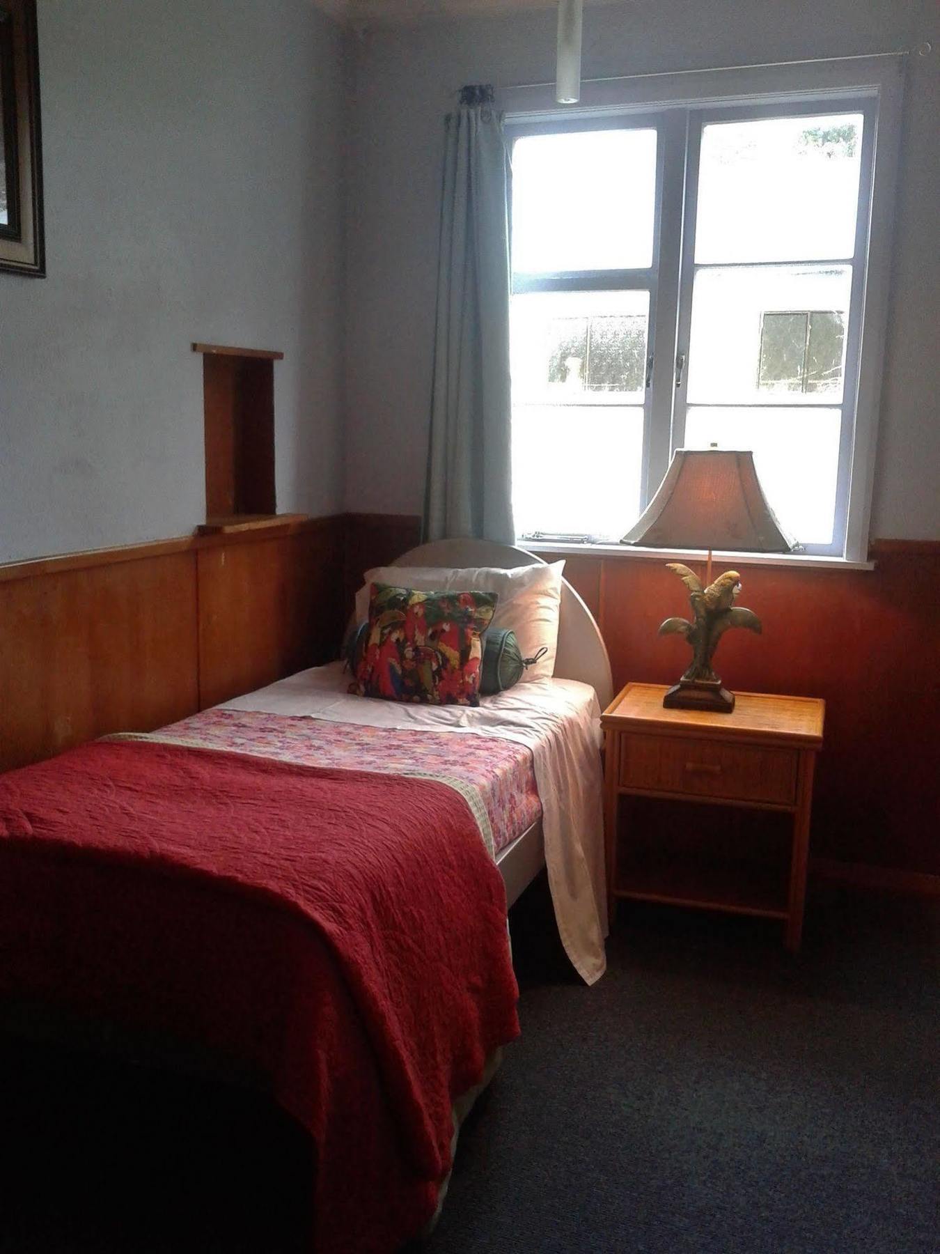Highden Manor Estate Hotel Palmerston North Buitenkant foto